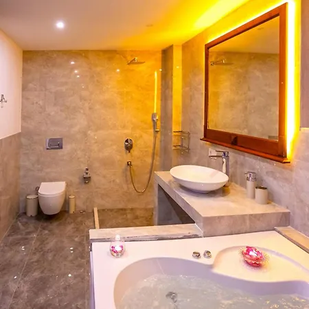 Vila Om, 4 Bdr Stylish Kalkan Private Pool Kaş