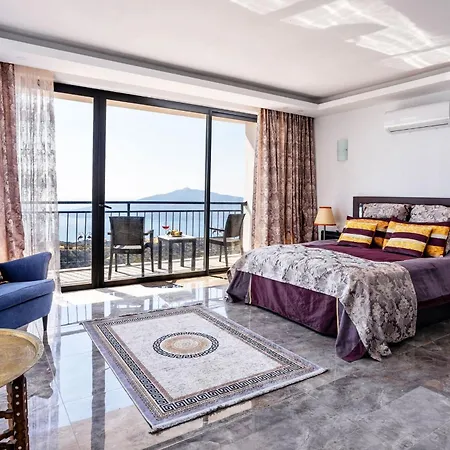 Om, 4 Bdr Stylish Kalkan Private Pool *