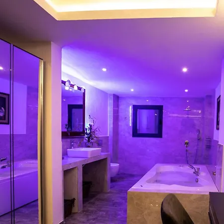 Vila Om, 4 Bdr Stylish Kalkan Private Pool