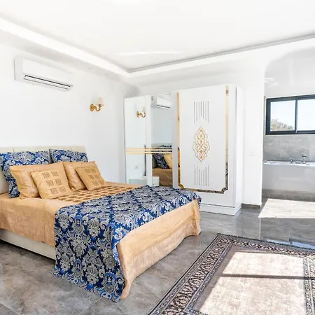 Om, 4 Bdr Stylish Kalkan Private Pool Kaş